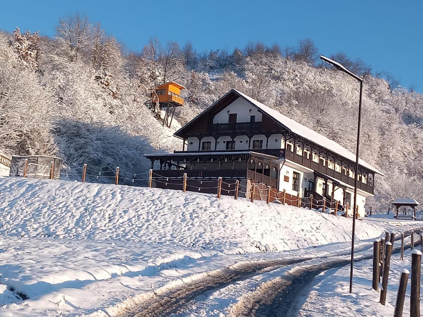 Ferienwohnung Mosia Dar In Rai Berbesti Exterior foto